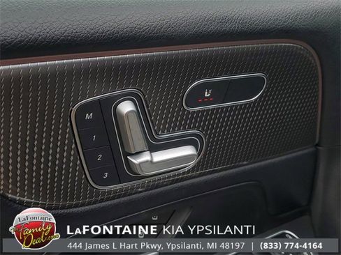 Used 2021 Mercedes-Benz GLB 250 4MATIC w/ Premium Package image 14