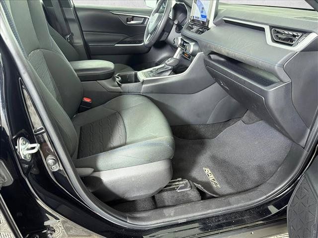 Used 2024 Toyota RAV4 SE AWD/4WD image 13