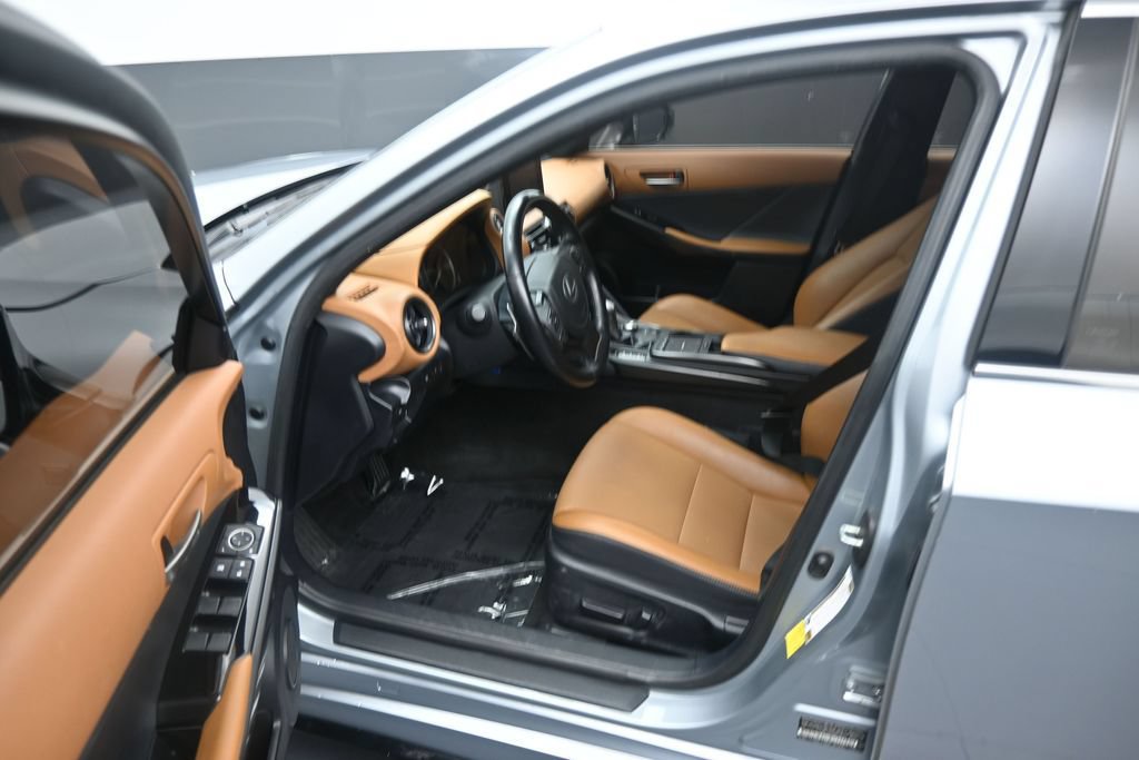 Used 2024 Lexus IS 350 F Sport RWD image 13