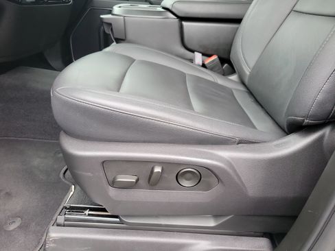 Used 2025 GMC Sierra 1500 SLT image 5