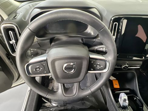 Used 2023 Volvo XC40 B5 Plus w/ Protection Package Premier image 11