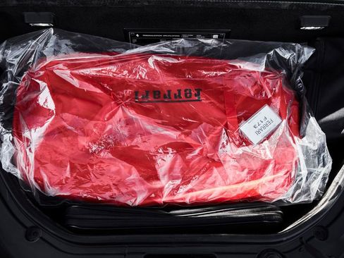 Used 2024 Ferrari SF90 Spider image 22