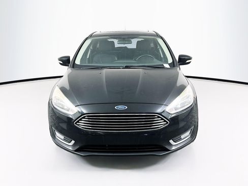 Used 2015 Ford Focus Titanium FWD image 2