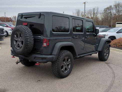 Used 2018 Jeep Wrangler Unlimited Rubicon w/ Connectivity Group image 8