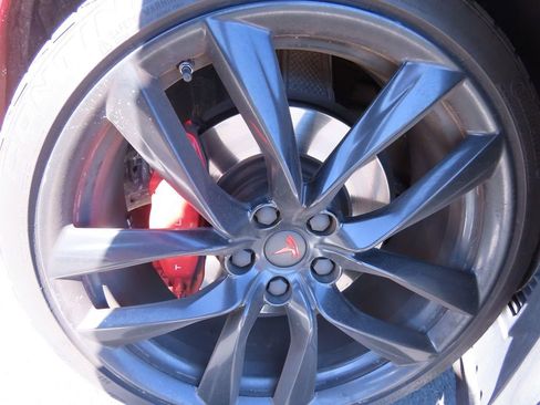 Used 2016 Tesla Model S P90D image 18