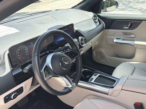 Certified 2025 Mercedes-Benz GLA 250 4MATIC image 29