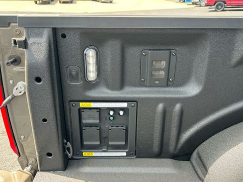 New 2026 Ford F150 Platinum w/ Equipment Group 703A Plus AWD/4WD image 8