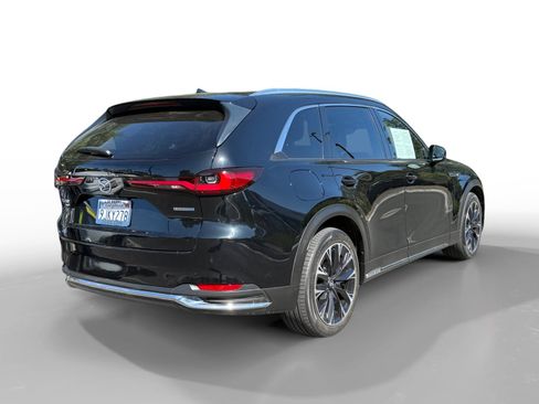 Certified 2024 MAZDA CX-90 Plug-In Hybrid w/ Premium Pkg AWD/4WD image 5