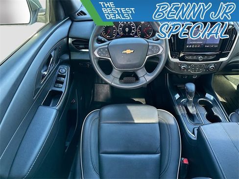 Used 2023 Chevrolet Traverse Premier image 23