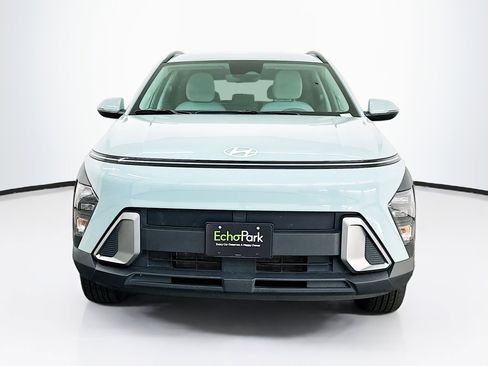 Used 2025 Hyundai Kona SEL AWD/4WD image 2