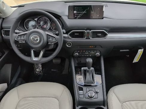 New 2025 MAZDA CX-5 AWD 2.5 S w/ Preferred Package image 4