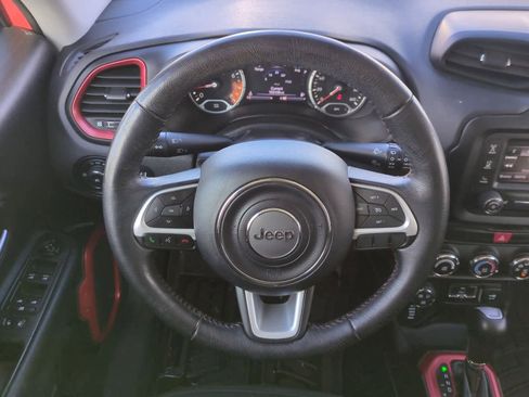 Used 2017 Jeep Renegade Trailhawk image 22