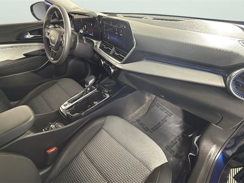 Certified 2024 Chevrolet Trax LT w/ Sunroof Package image 31