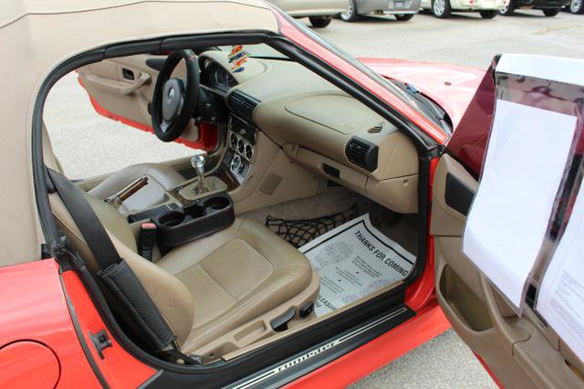 Used 2000 BMW Z3 2.5i RWD image 10