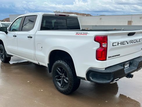 Used 2024 Chevrolet Silverado 1500 LT Trail Boss w/ Convenience Package II AWD/4WD image 3