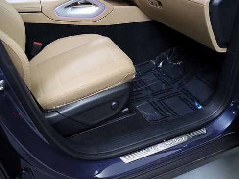 Certified 2025 Mercedes-Benz GLE 350 4MATIC image 38