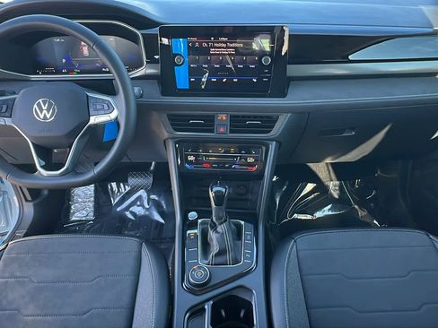 New 2026 Volkswagen Taos SE image 26