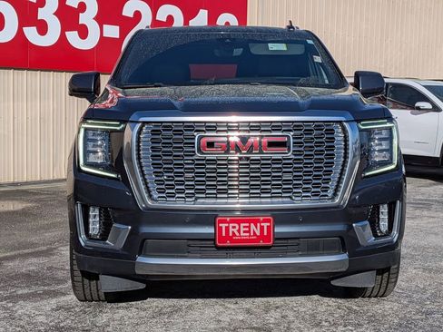 Used 2021 GMC Yukon Denali w/ Denali Premium Package image 7