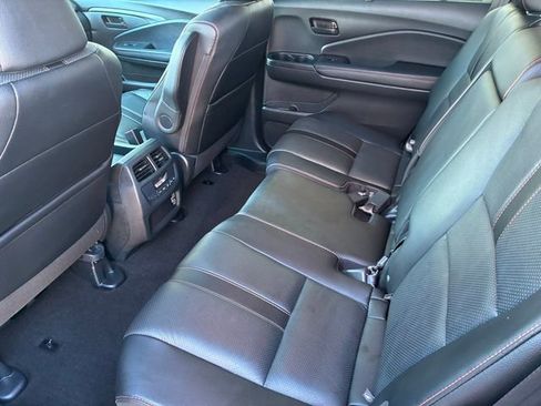 Used 2022 Honda Pilot TrailSport image 20
