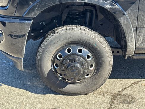 New 2026 RAM 3500 Limited image 10