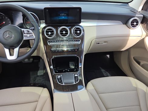 Used 2022 Mercedes-Benz GLC 300 image 13