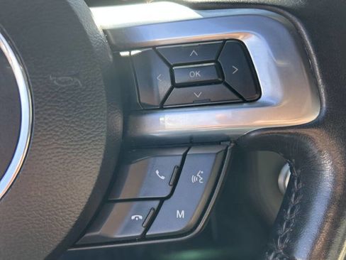 Used 2019 Ford Mustang Premium image 17