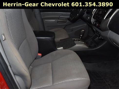 Used 2012 Toyota Tacoma PreRunner image 24