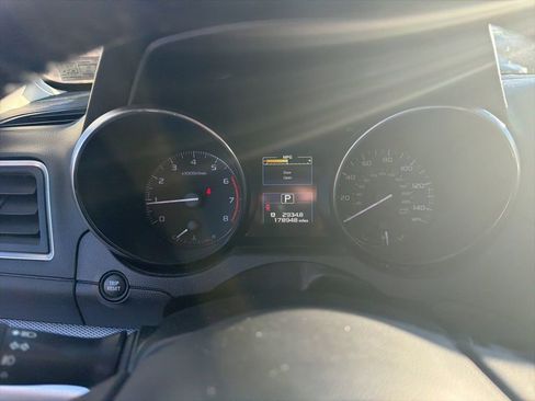 Used 2017 Subaru Outback 2.5i Premium image 15