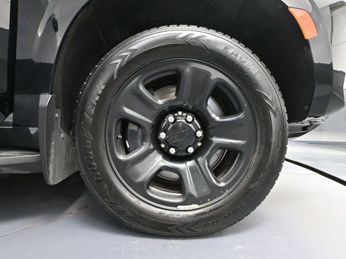 Used 2021 Chevrolet Tahoe 4WD w/ Remote Keyless Entry Package image 14