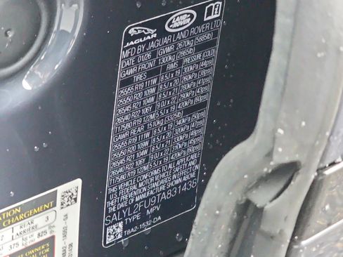 New 2026 Land Rover Range Rover Velar Dynamic SE image 37