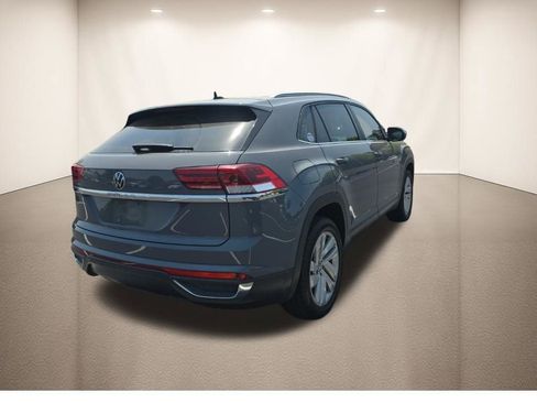 Used 2021 Volkswagen Atlas Cross Sport SE w/ Panoramic Sunroof Package image 5