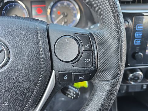 Used 2019 Toyota Corolla LE image 18