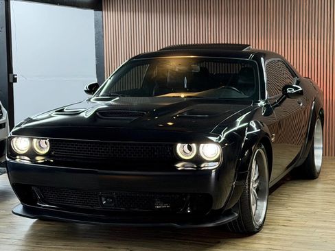 Used 2019 Dodge Challenger R/T Scat Pack image 1
