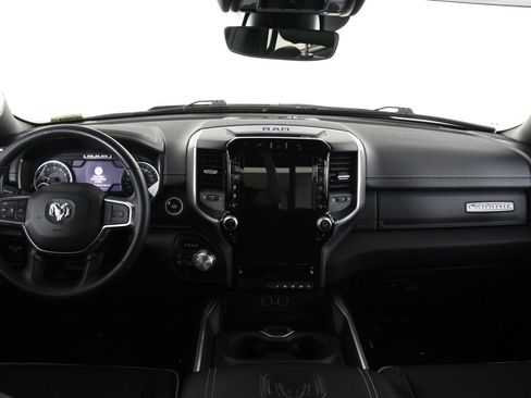 Used 2023 RAM 1500 Laramie AWD/4WD image 7