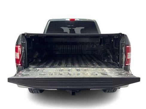 Used 2018 Ford F150 XLT w/ Trailer Tow Package RWD image 9