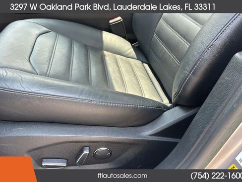 Used 2018 Ford Fusion SE w/ Equipment Group 602A FWD image 21
