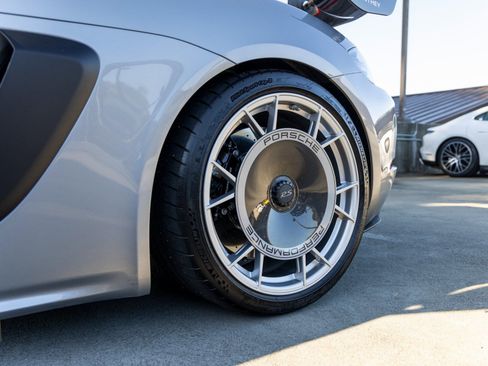 Certified 2025 Porsche 718 Cayman GT4 RS RWD image 16