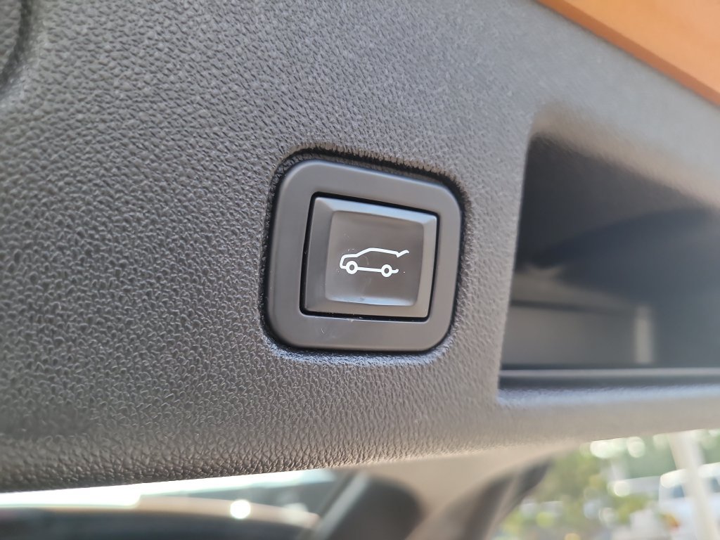 Used 2018 Chevrolet Equinox LT AWD/4WD image 13