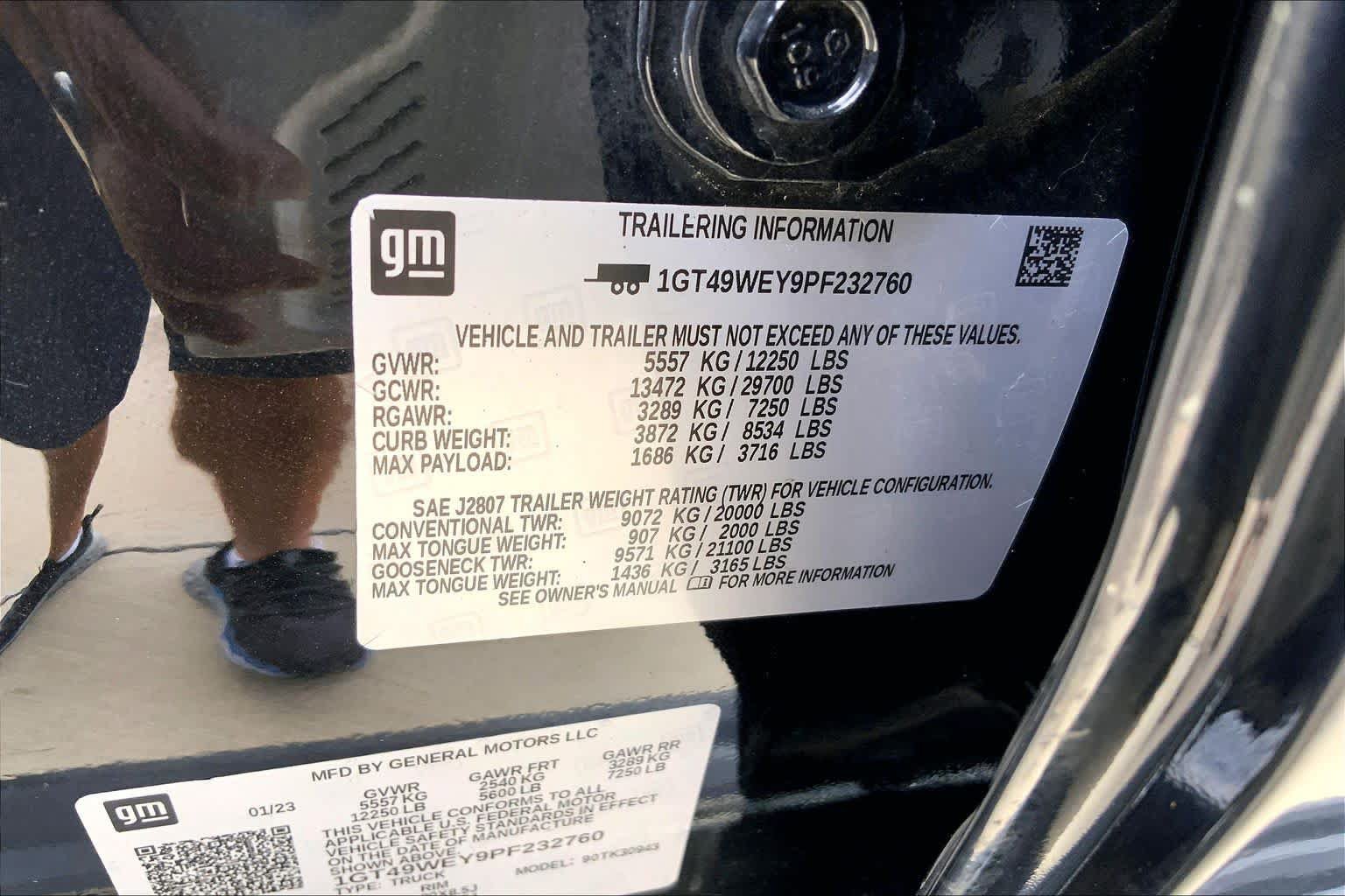 Used 2023 GMC Sierra 3500 Denali w/ Denali Black Diamond Edition AWD/4WD image 35