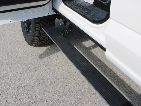 Used 2024 Ford F250 Platinum w/ FX4 Off-Road Package AWD/4WD image 21