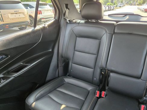 Used 2021 Chevrolet Equinox LT FWD image 12