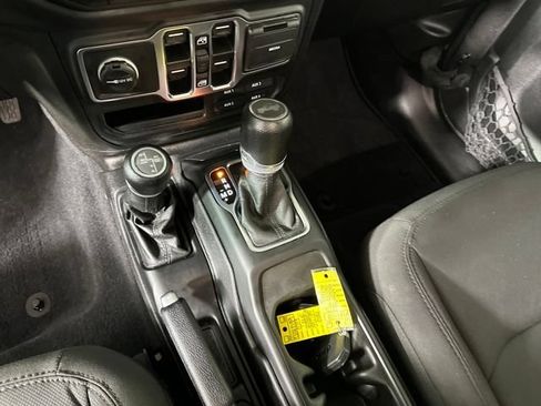 Used 2023 Jeep Wrangler Unlimited w/ Cold Weather Group AWD/4WD image 19