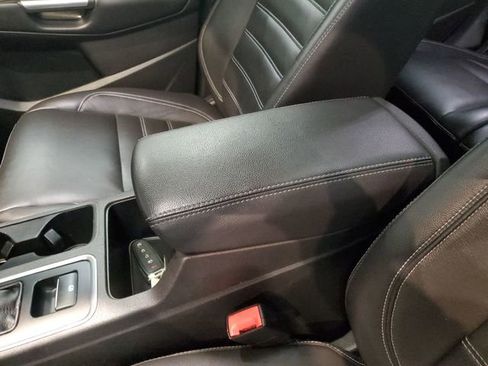 Used 2018 Ford Escape Titanium AWD/4WD image 27