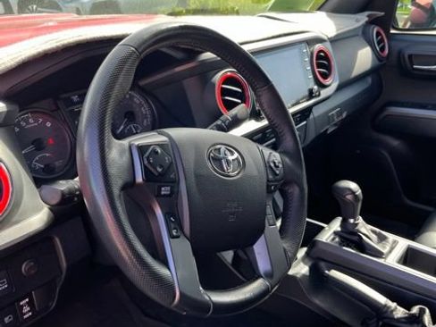 Used 2021 Toyota Tacoma TRD Sport w/ TRD Premium Sport Package AWD/4WD image 14