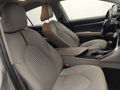 Used 2021 Toyota Camry SE FWD image 21
