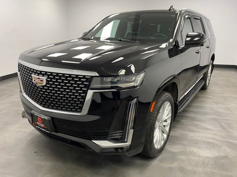 Used 2022 Cadillac Escalade ESV Luxury AWD/4WD image 2