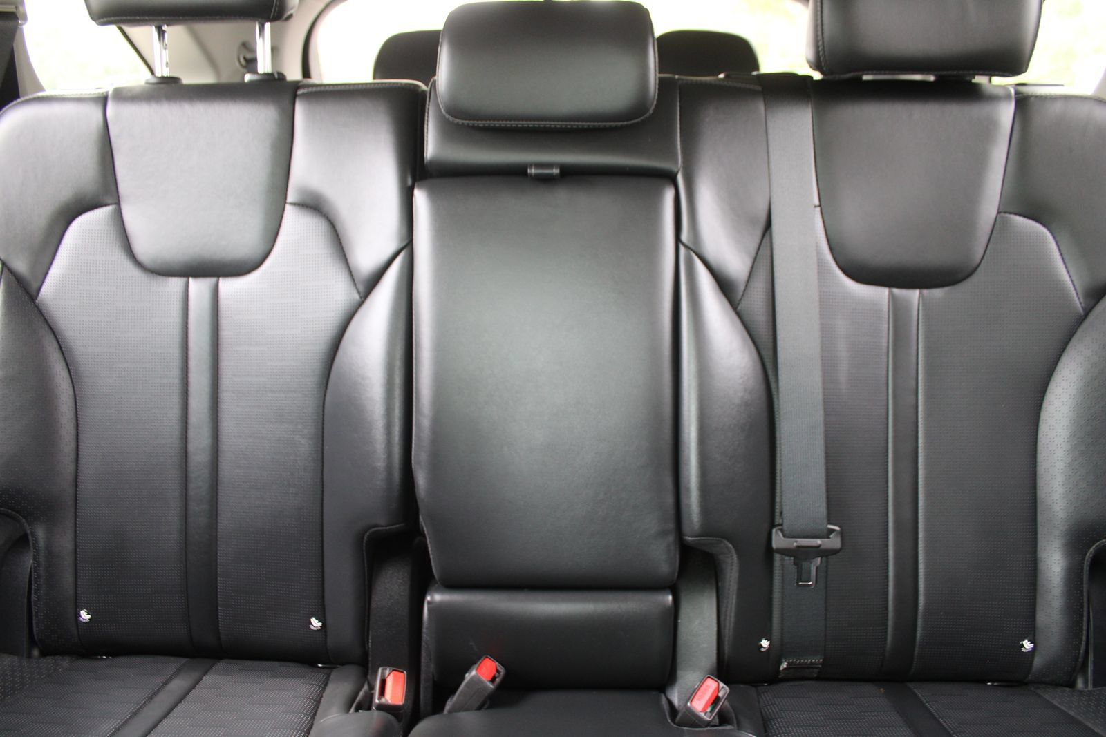 Certified 2025 Kia Sorento S FWD image 56