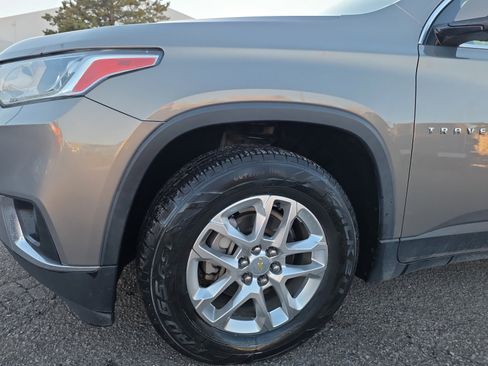 Used 2019 Chevrolet Traverse LT image 10