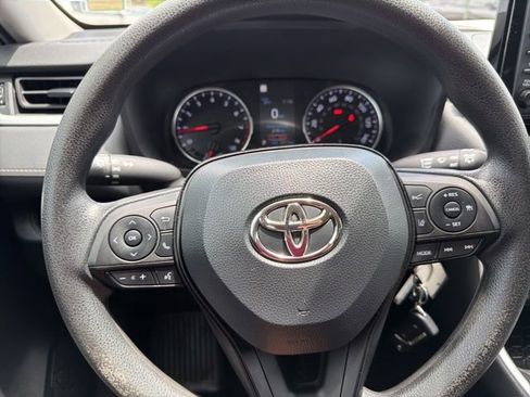 Used 2022 Toyota RAV4 LE AWD/4WD image 28