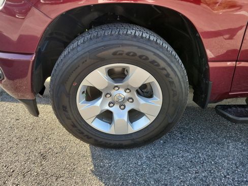 Used 2024 RAM 1500 Big Horn AWD/4WD image 28